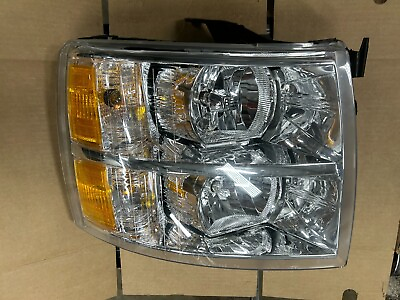 #ad OEM 07 13 GMC Sierra 1500 Headlamp Assembly RF Used in Good Working Condition