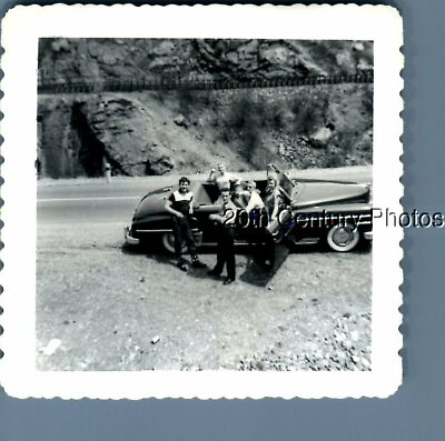 #ad FOUND Bamp;W PHOTO K5154 VIEW FROM ABOVE OF PEOPLE BY CAR