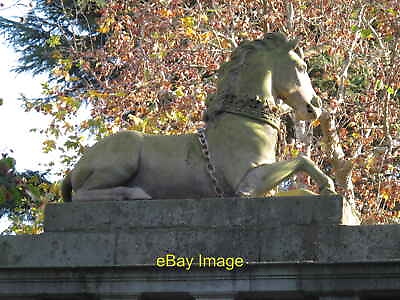Photo 12x8 Unicorn sculpture above gate Kew Gardens In 1821 George IV comm c2011